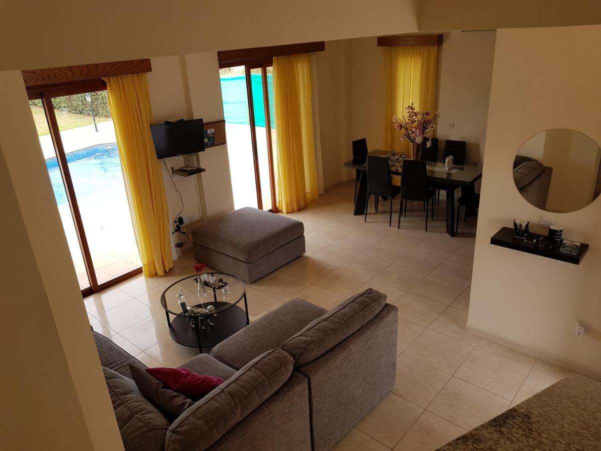 Olgas Villa Ajía Marína Kültér fotó